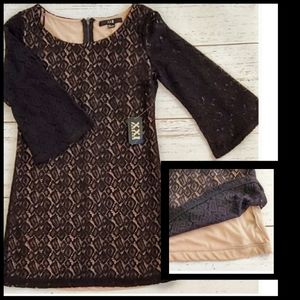 ғᴏʀᴇᴠᴇʀ 21 ʟᴀᴄᴇ ᴅʀᴇss